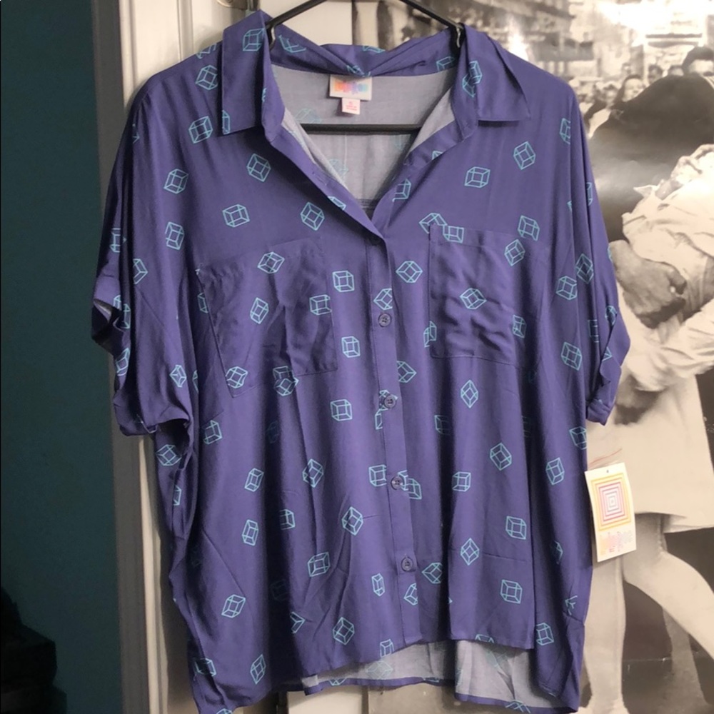 Lularoe Amy shirt with cubes on it